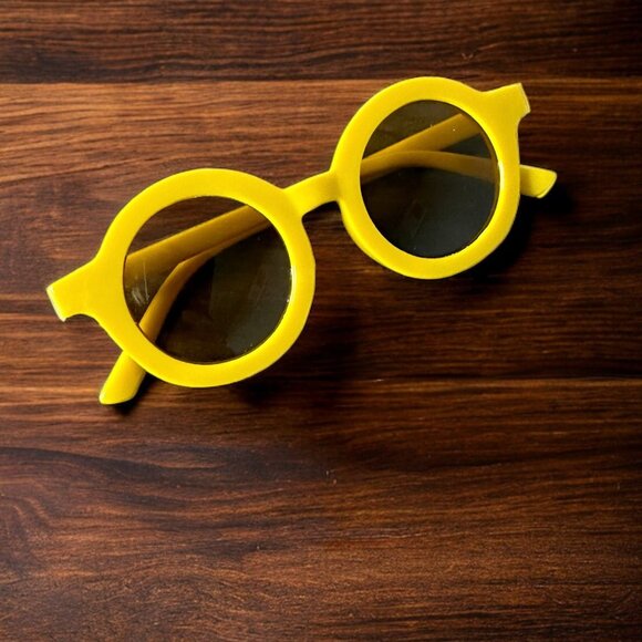 Retro Round Sunglasses - Picture 5 of 5